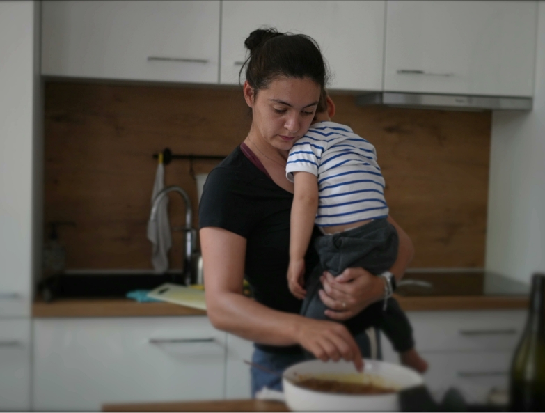 Familienwohngruppe Mutter Mit Kleinkind Kocht Domizil Leuchtturm