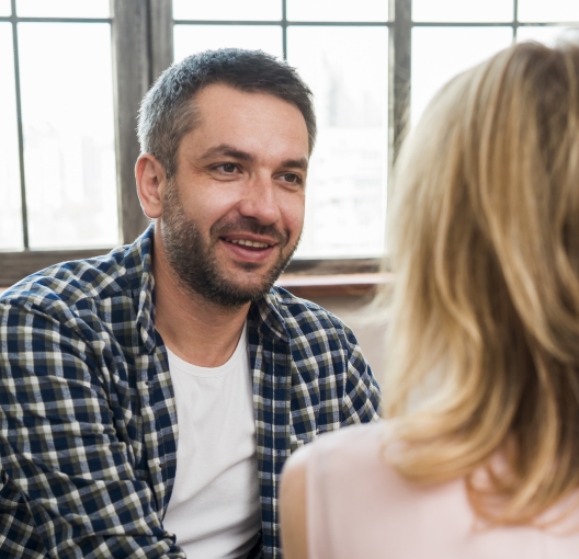 Sozialpaedagogische Familienhilfe Gespraech Hilfe Eltern